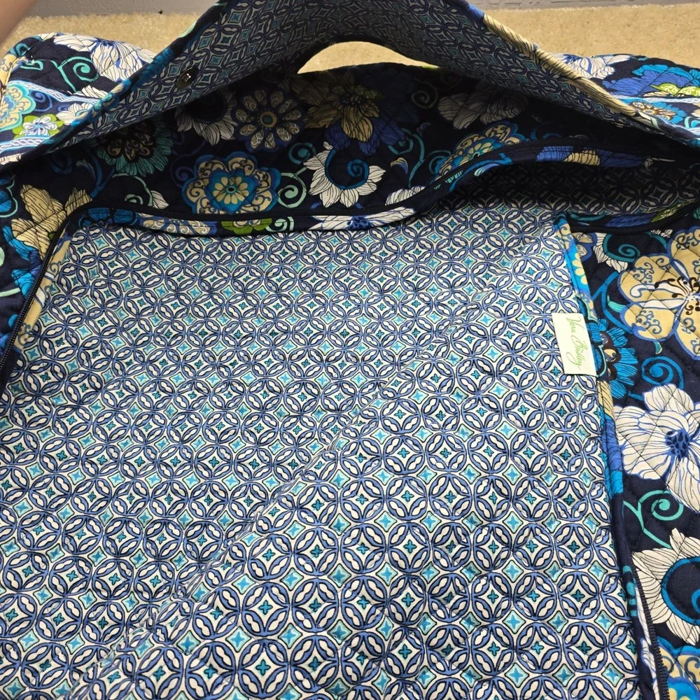 Vera Bradley Quilted Floral Garment Travel Bag Blue Multicolor Zippered Foldable